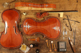 Bird's-eye view of the violin © by OSMIUM-ART©